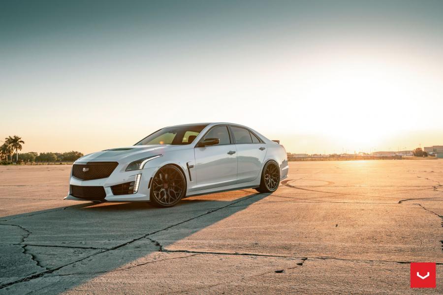  Cadillac CTS-V on Vossen Wheels (HF-2) 2019 года  (фото 17 из 32)